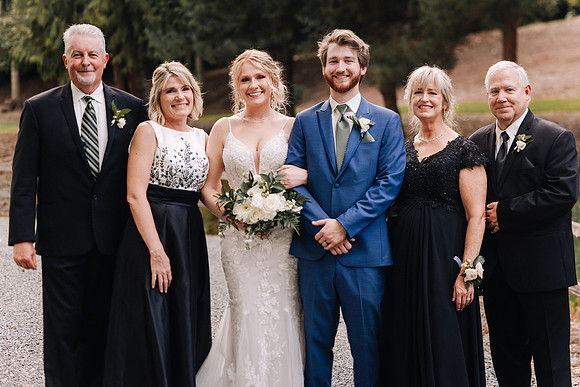 Dylan-Caitlin-Aurora-Colony-Winery-Wedding-2023-Oregon-16