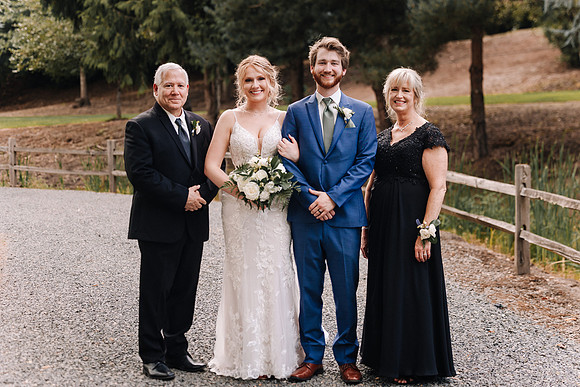 Dylan-Caitlin-Aurora-Colony-Winery-Wedding-2023-Oregon-14