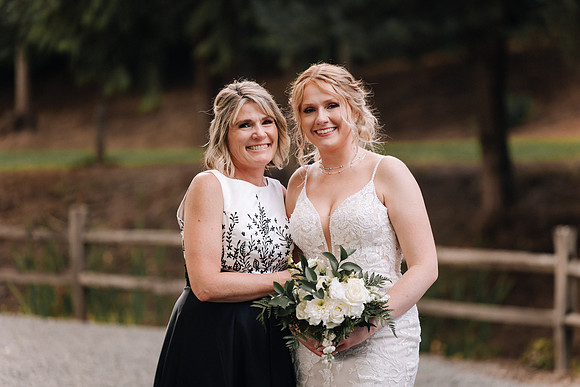 Dylan-Caitlin-Aurora-Colony-Winery-Wedding-2023-Oregon-30