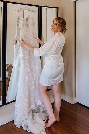 Dylan-Caitlin-Aurora-Colony-Winery-Oregon-Weddin-2023-5