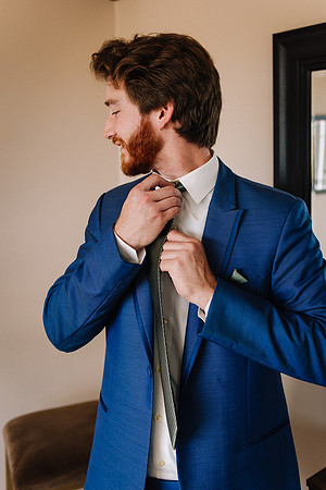 Dylan-Caitlin-Aurora-Colony-Winery-Oregon-Weddin-2023-18