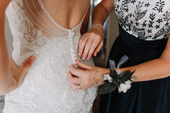 Dylan-Caitlin-Aurora-Colony-Winery-Oregon-Weddin-2023-35