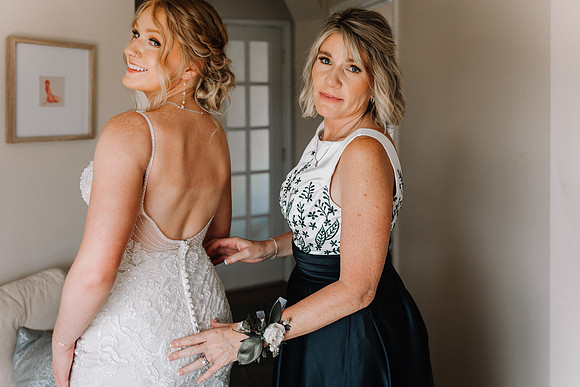 Dylan-Caitlin-Aurora-Colony-Winery-Oregon-Weddin-2023-37