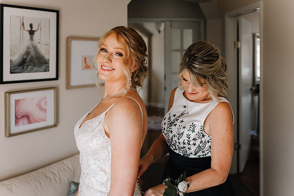 Dylan-Caitlin-Aurora-Colony-Winery-Oregon-Weddin-2023-39