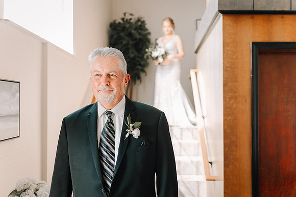 Dylan-Caitlin-Aurora-Colony-Winery-Oregon-Weddin-2023-48
