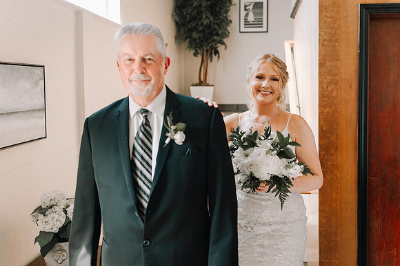 Dylan-Caitlin-Aurora-Colony-Winery-Oregon-Weddin-2023-50
