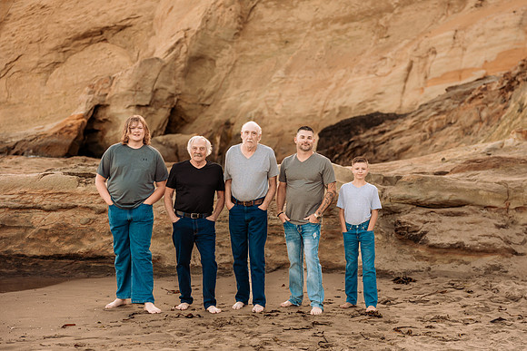 Amanda-Family-Photos-Pacific-City-Oregon-2025 (16 of 53)