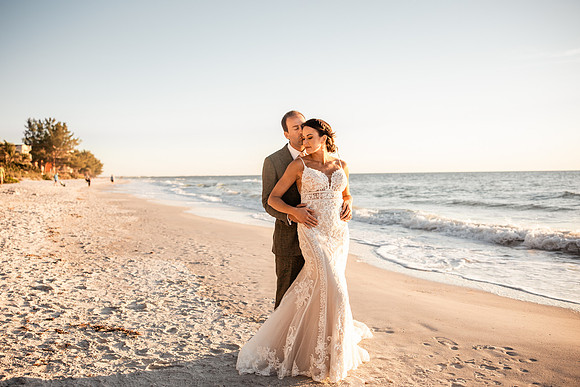 Bennett-Tamra-Sunset-Beach-House-Wedding-Saint-Peterburg-Florida-2021-8060