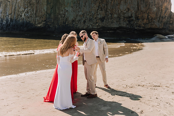 JARED-ALEX-SEAL-ROCK-OREGON-ELOPEMENT-PHOTOS (37 of 241)