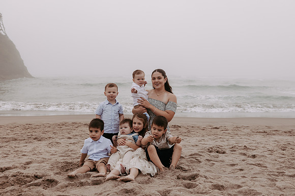 Family-Photos-2024-Lincoln-City-Oregon--57