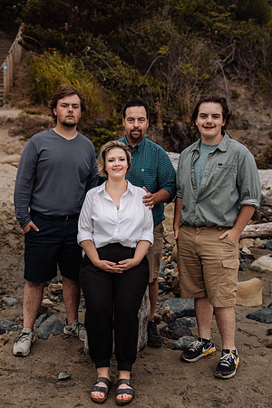 Scott-Family-Agate-Beach-Photos-2022 (29 of 35)