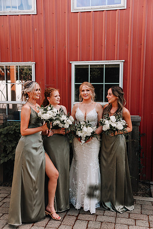 Dylan-Caitlin-Aurora-Colony-Winery-Oregon-Weddin-2023-60