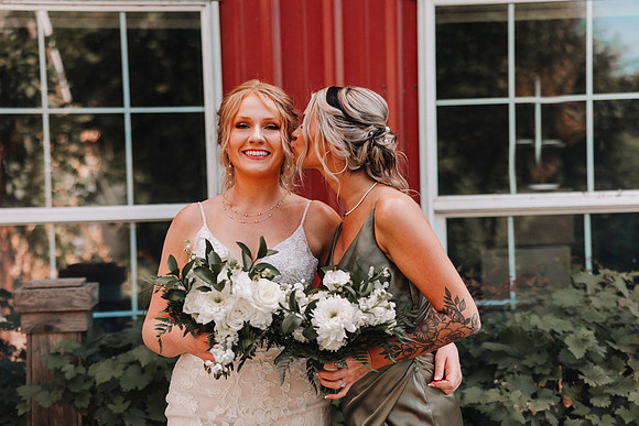 Dylan-Caitlin-Aurora-Colony-Winery-Oregon-Weddin-2023-65