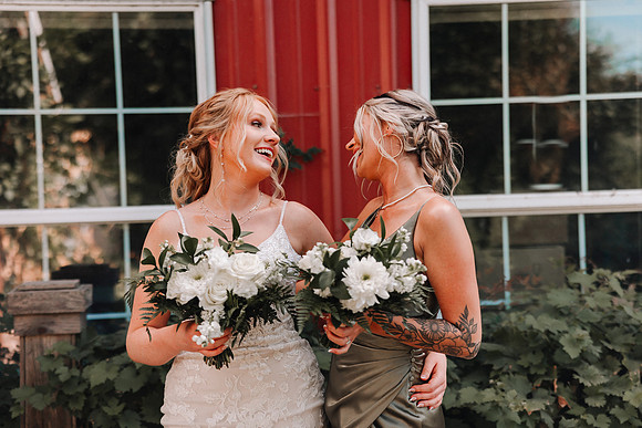 Dylan-Caitlin-Aurora-Colony-Winery-Oregon-Weddin-2023-67