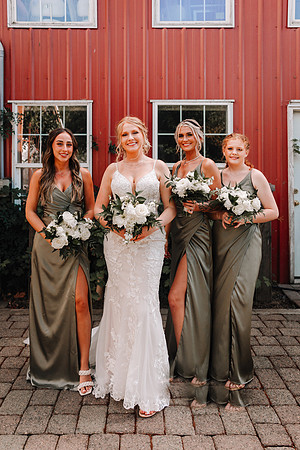 Dylan-Caitlin-Aurora-Colony-Winery-Oregon-Weddin-2023-70