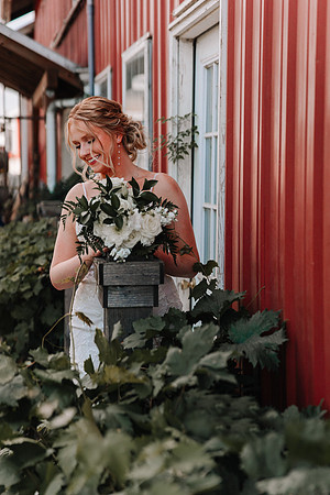 Dylan-Caitlin-Aurora-Colony-Winery-Oregon-Weddin-2023-72