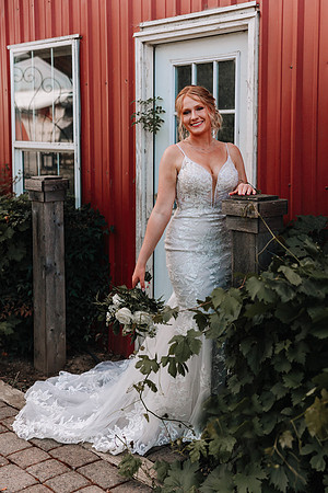 Dylan-Caitlin-Aurora-Colony-Winery-Oregon-Weddin-2023-73
