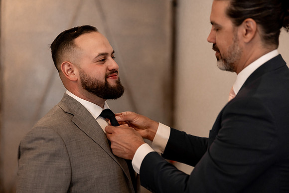 Kara-Sam-Simple-Affairs-Vegas-Wedding-Photos-11