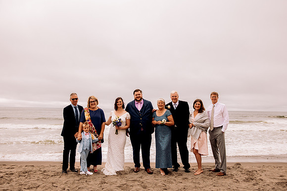 Joe-inn-at-spanish-head-lincoln-city-oregon-wedding-15