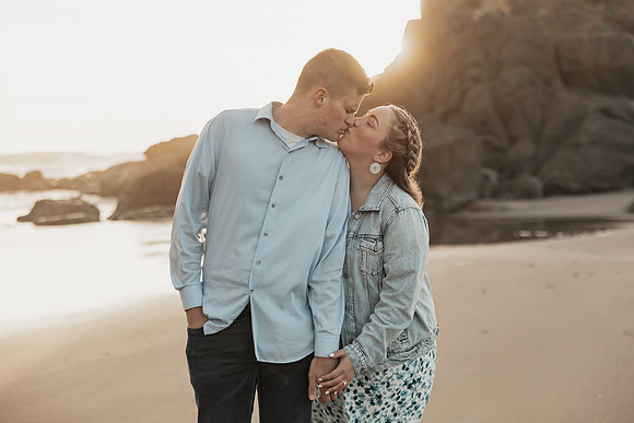IAN-NICOLE-DEPOE-BAY-ENGAGEMENT-PHOTOS (18 of 39)
