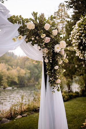 Bryce-Giavanna-Rogue-River-Lodge-Oregon-Wedding-Photos-23