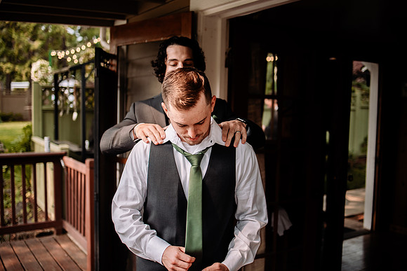 Bryce-Giavanna-Rogue-River-Lodge-Oregon-Wedding-Photos-7