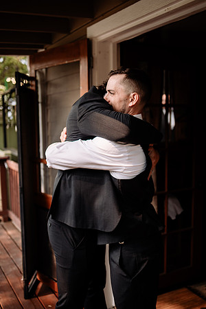Bryce-Giavanna-Rogue-River-Lodge-Oregon-Wedding-Photos-11