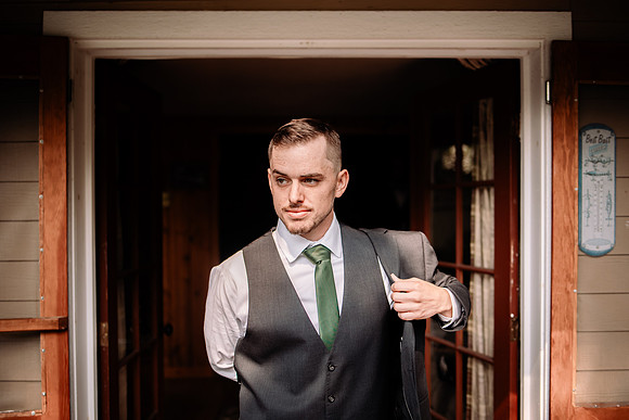 Bryce-Giavanna-Rogue-River-Lodge-Oregon-Wedding-Photos-14