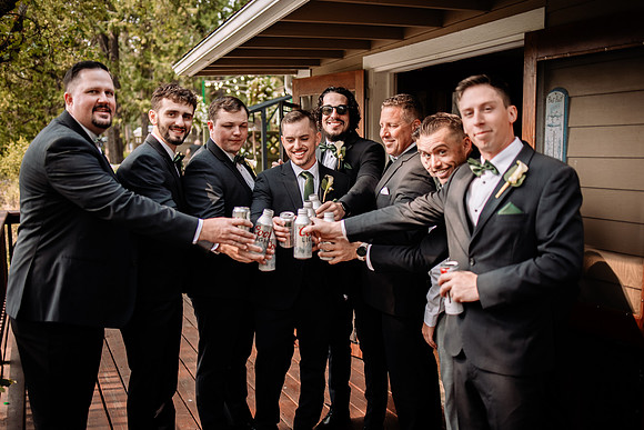 Bryce-Giavanna-Rogue-River-Lodge-Oregon-Wedding-Photos-18