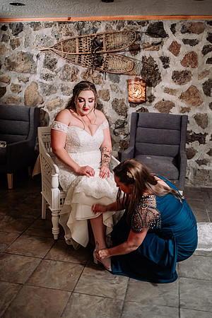 Bryce-Giavanna-Rogue-River-Lodge-Oregon-Wedding-Photos-36
