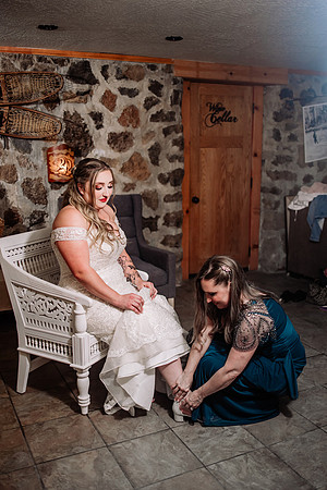 Bryce-Giavanna-Rogue-River-Lodge-Oregon-Wedding-Photos-38