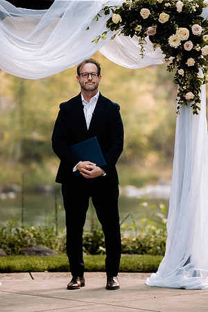Bryce-Giavanna-Rogue-River-Lodge-Oregon-Wedding-Photos-1