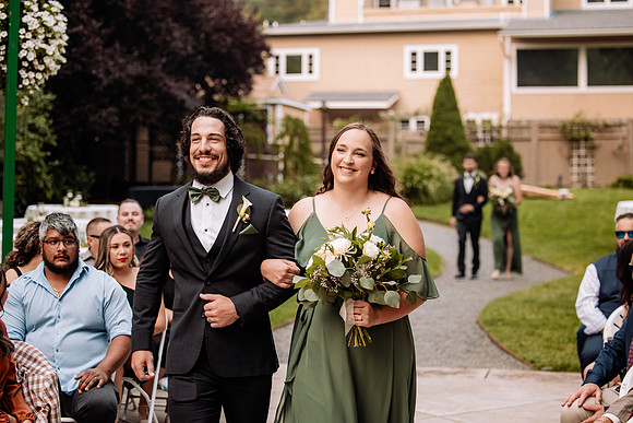 Bryce-Giavanna-Rogue-River-Lodge-Oregon-Wedding-Photos-8