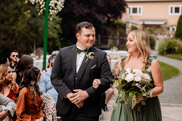 Bryce-Giavanna-Rogue-River-Lodge-Oregon-Wedding-Photos-15
