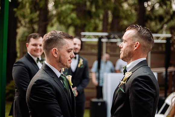 Bryce-Giavanna-Rogue-River-Lodge-Oregon-Wedding-Photos-18