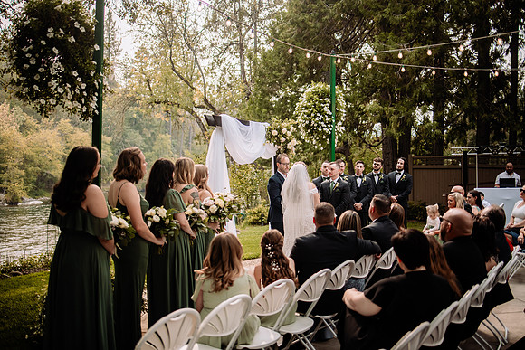 Bryce-Giavanna-Rogue-River-Lodge-Oregon-Wedding-Photos-43