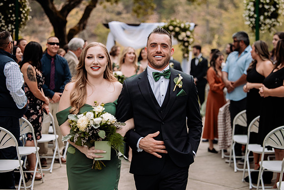 Bryce-Giavanna-Rogue-River-Lodge-Oregon-Wedding-Photos-58