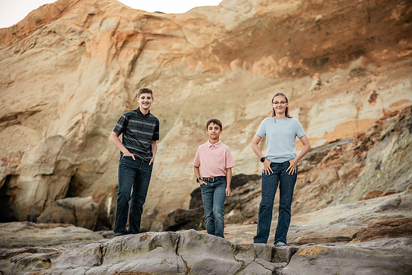 Cape-Kiwanda-Oregon-Family-Photos-2025 (14 of 65)
