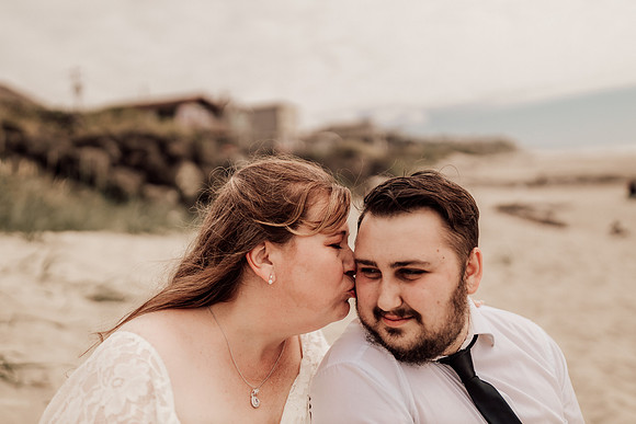 Jordan-Lainey-Roads-End-lincoln-City-oregon-airbnb-Elopement-photos-110