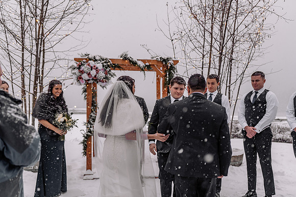 Tyler-Brittani-Lake-Priest-Idaho-Winter-Snow-Wedding-2021-04139