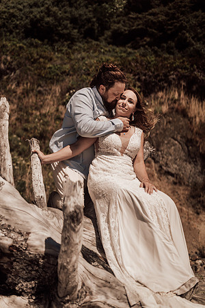 Ty-Sandy-lincoln-city-oregon-roads-end-elopement-photographer-1004