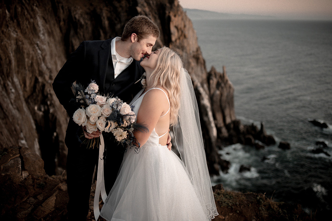 Kaitlyn-Josiah-Nehakanie-Manzanita-Elopement-Photos-Oregon-5088