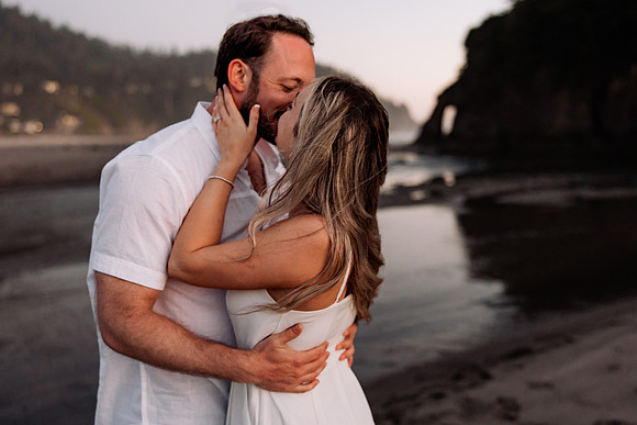 Kannon-Ashley-Surpise-Proposal-Rock-Neskowin-Oregon-Photos (92 of 94)