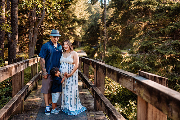 Mia-Maternity-Photos-2024-Fogarty-Creek-Depoe-Bay-oregon-2