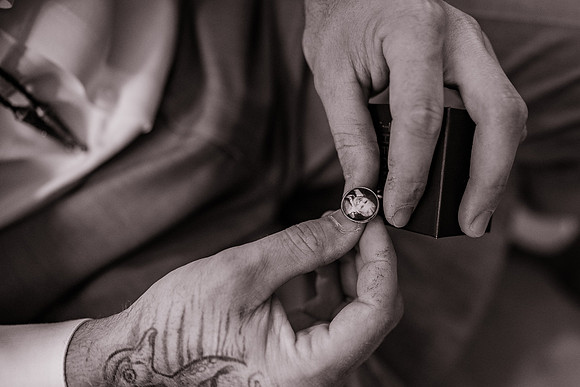 Mark-Darian-Peck-2024-Wedding-Photos-getting-ready (24 of 101)