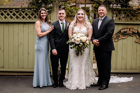 Bryce-Giavanna-Rogue-River-Lodge-Oregon-Wedding-Photos (2 of 61)
