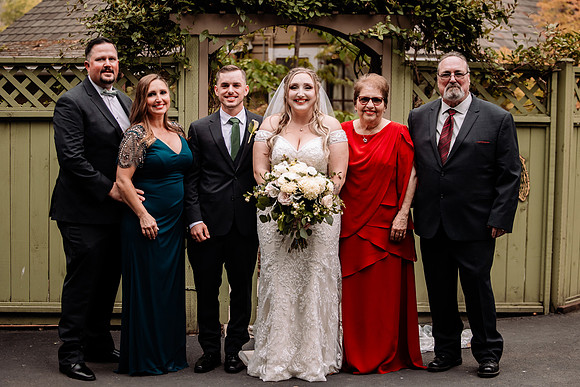 Bryce-Giavanna-Rogue-River-Lodge-Oregon-Wedding-Photos (6 of 61)