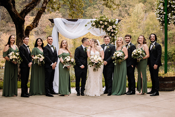 Bryce-Giavanna-Rogue-River-Lodge-Oregon-Wedding-Photos (20 of 61)