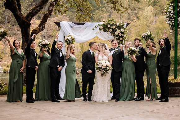 Bryce-Giavanna-Rogue-River-Lodge-Oregon-Wedding-Photos (21 of 61)