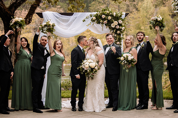 Bryce-Giavanna-Rogue-River-Lodge-Oregon-Wedding-Photos (24 of 61)